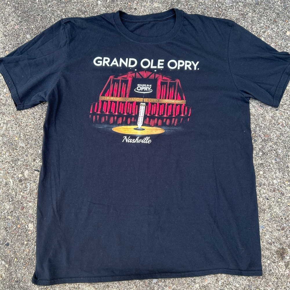 Authentic Grand Ole Opry T-shirt Tee Top Nashville TN
